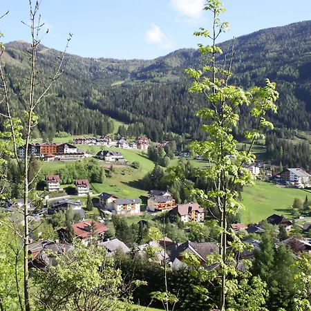 Alpenlandhof 아파트 *